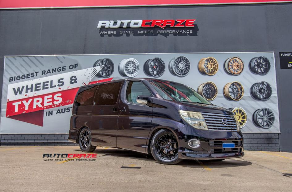 NISSAN ELGRAND DOMINATE MATTE BLACK